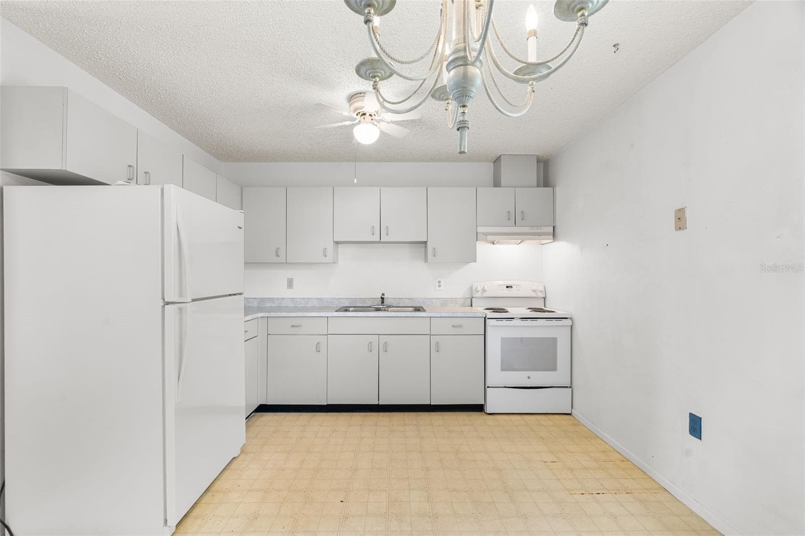 Single Family Residence at 408 40TH ST E, PALMETTO, photo 11 of 24