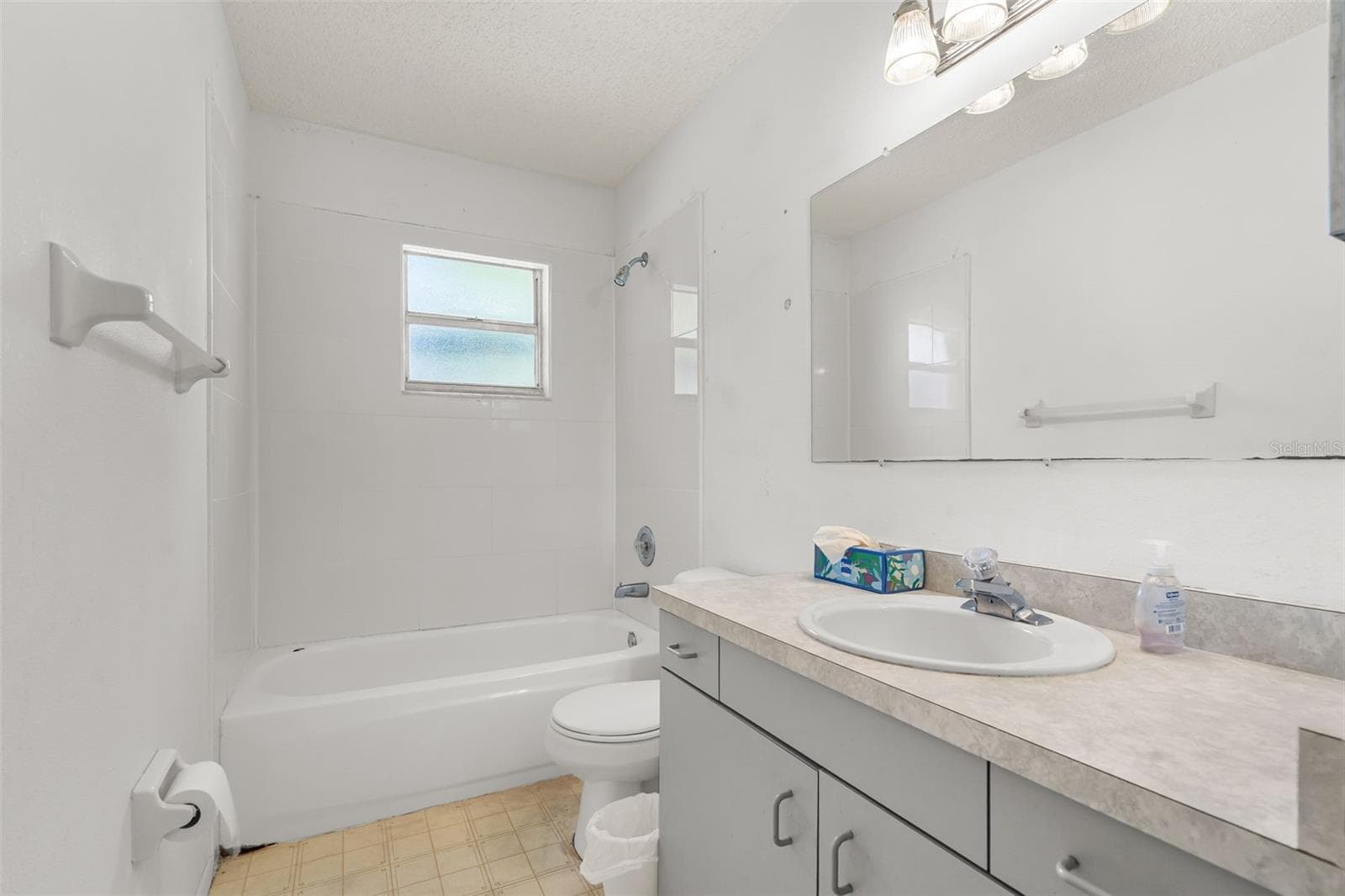 Single Family Residence at 408 40TH ST E, PALMETTO, photo 17 of 24