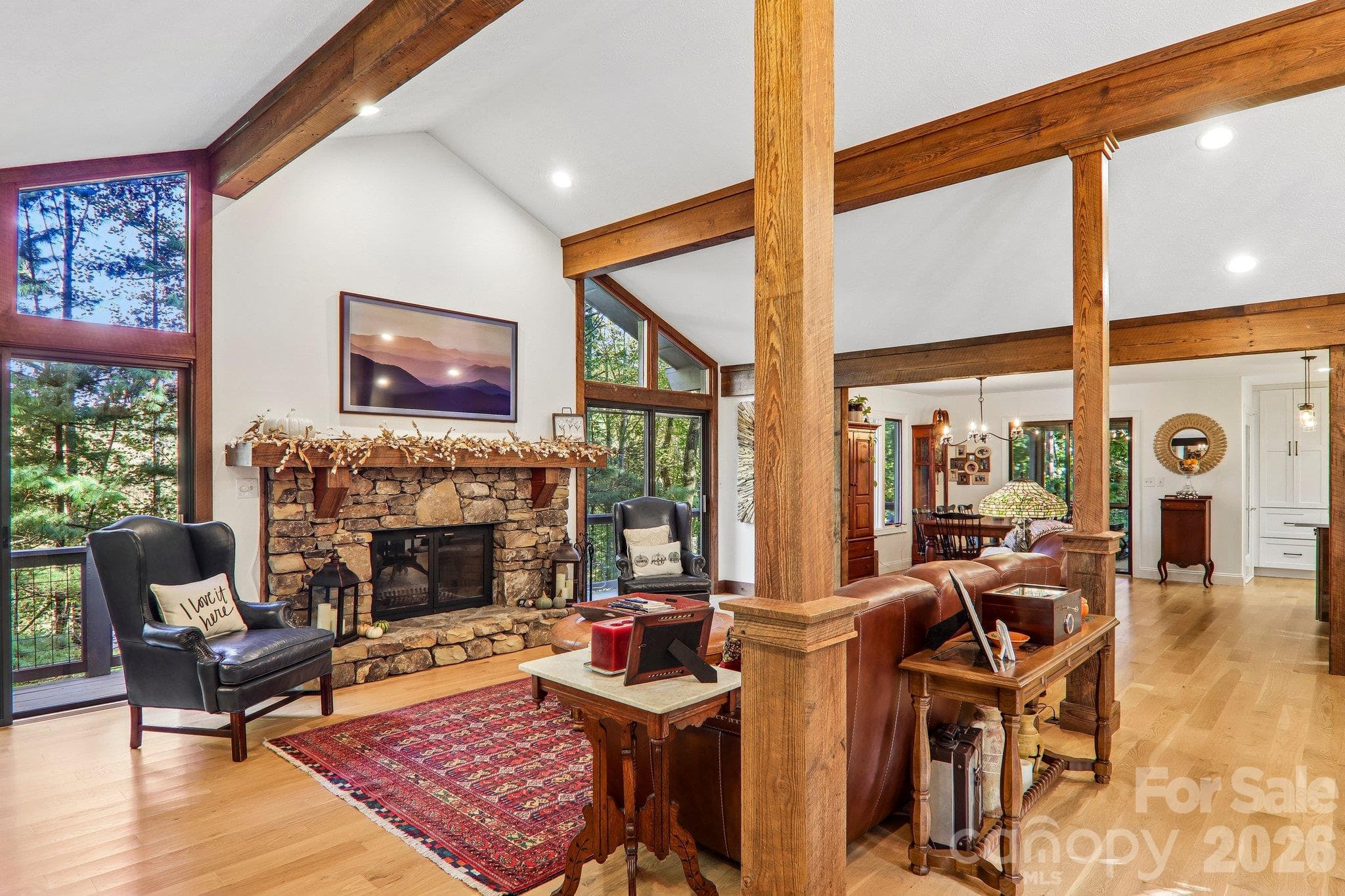Open living space with cathedral ceilings - 212 Pheasant Run, Hendersonville