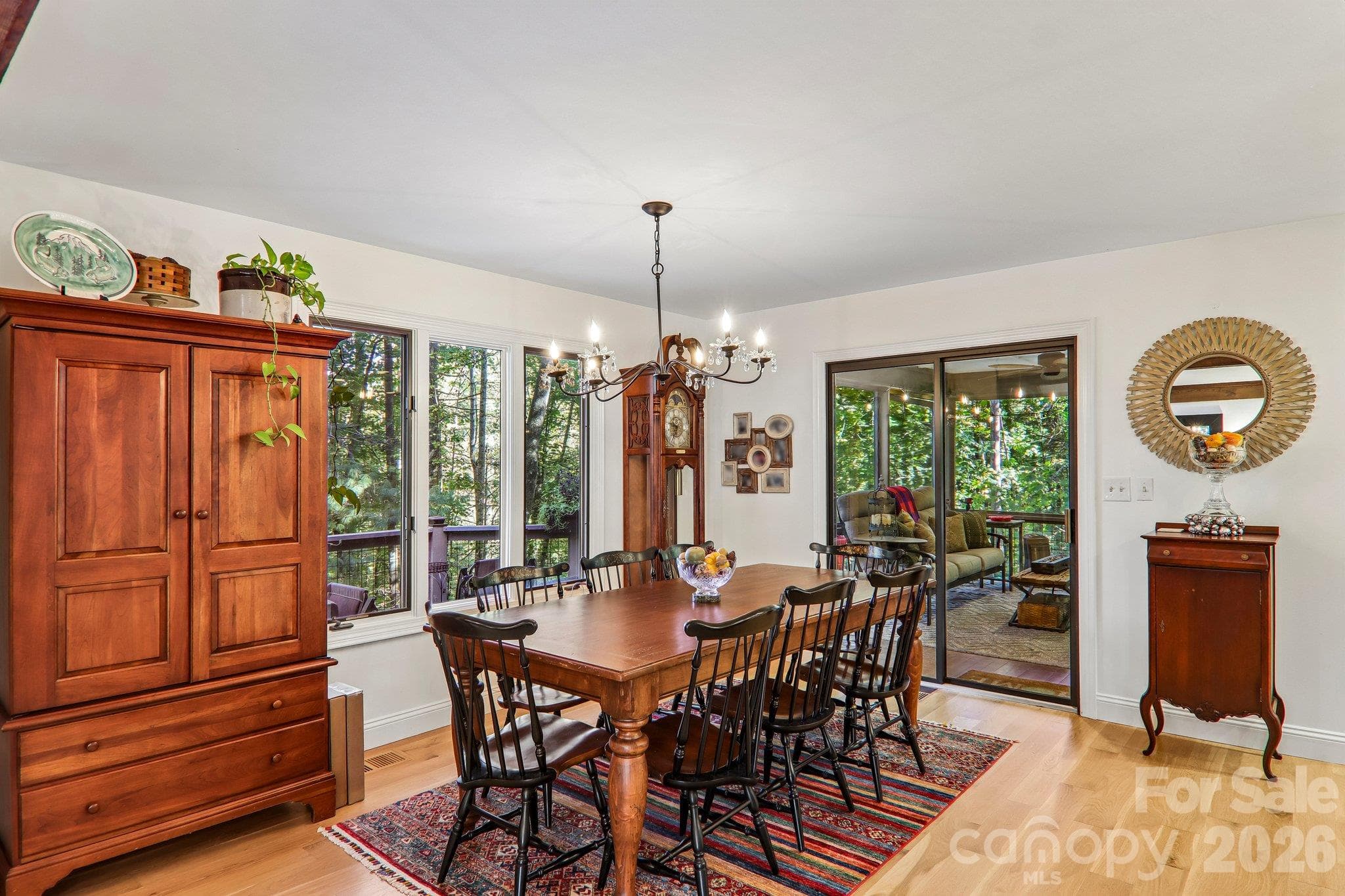 Dining space is open and spacious - 212 Pheasant Run, Hendersonville
