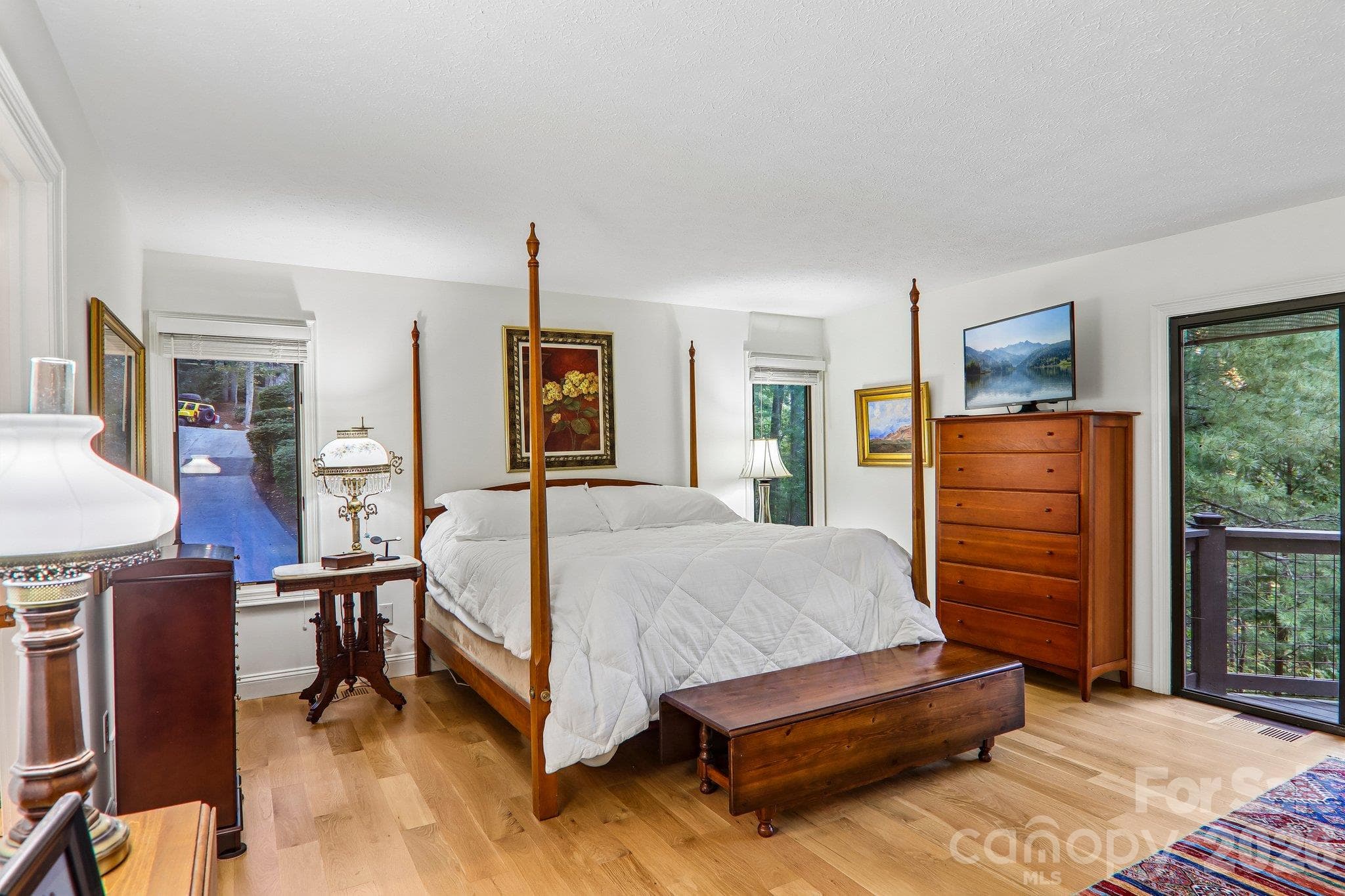 Primary Ensuite with sliding glass doors onto the back deck - 212 Pheasant Run, Hendersonville