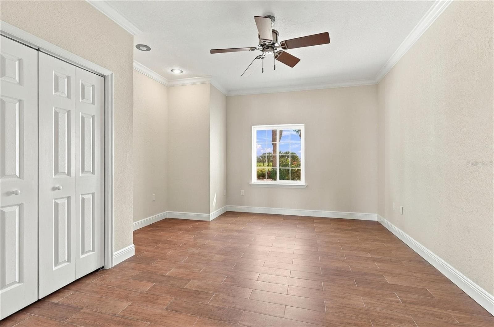 Single Family Residence at 9781 EAGLE PRESERVE DR, ENGLEWOOD, photo 36 of 58