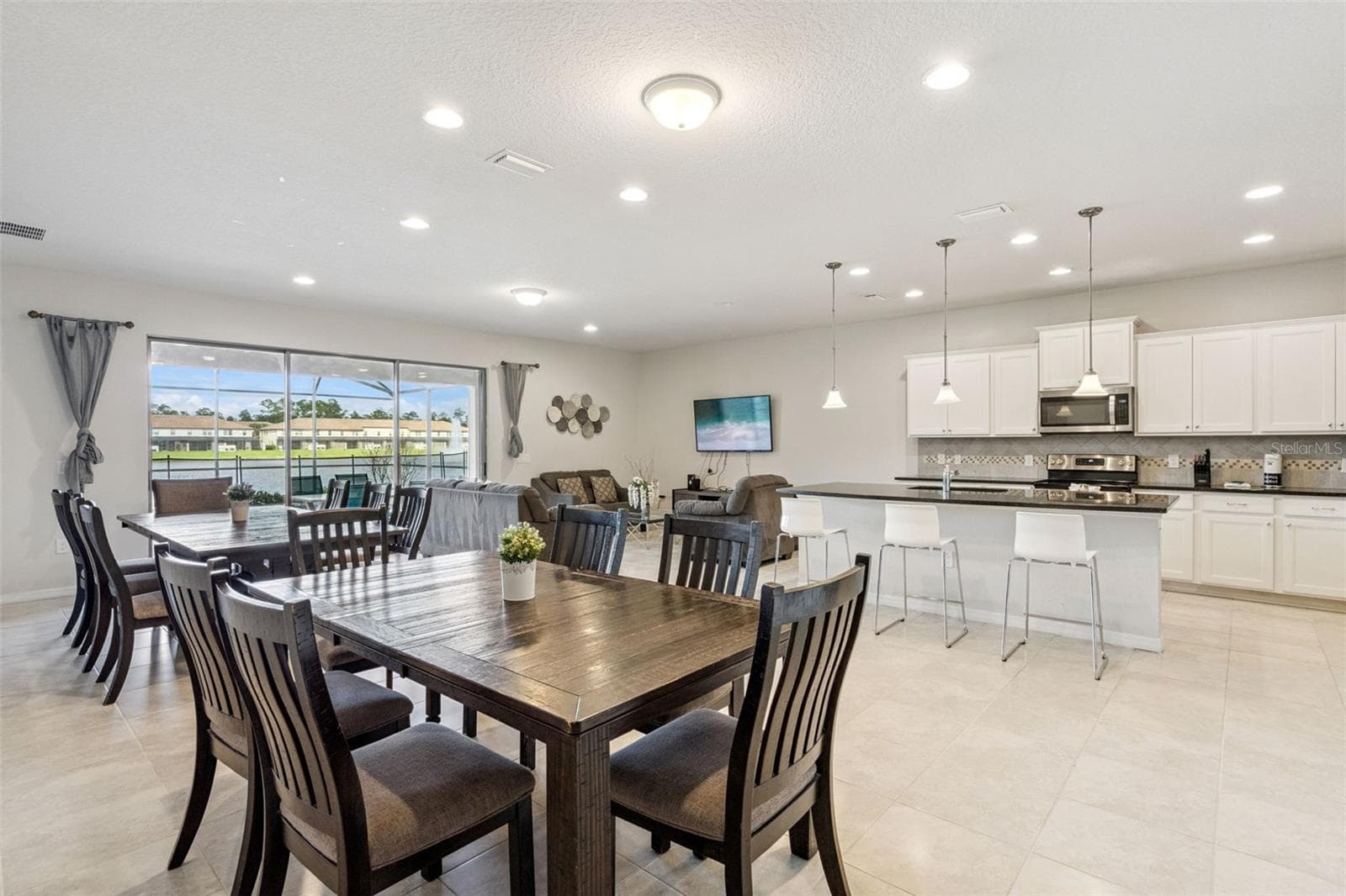 Single Family Residence at 8849 CORCOVADO DR, KISSIMMEE, photo 3 of 56