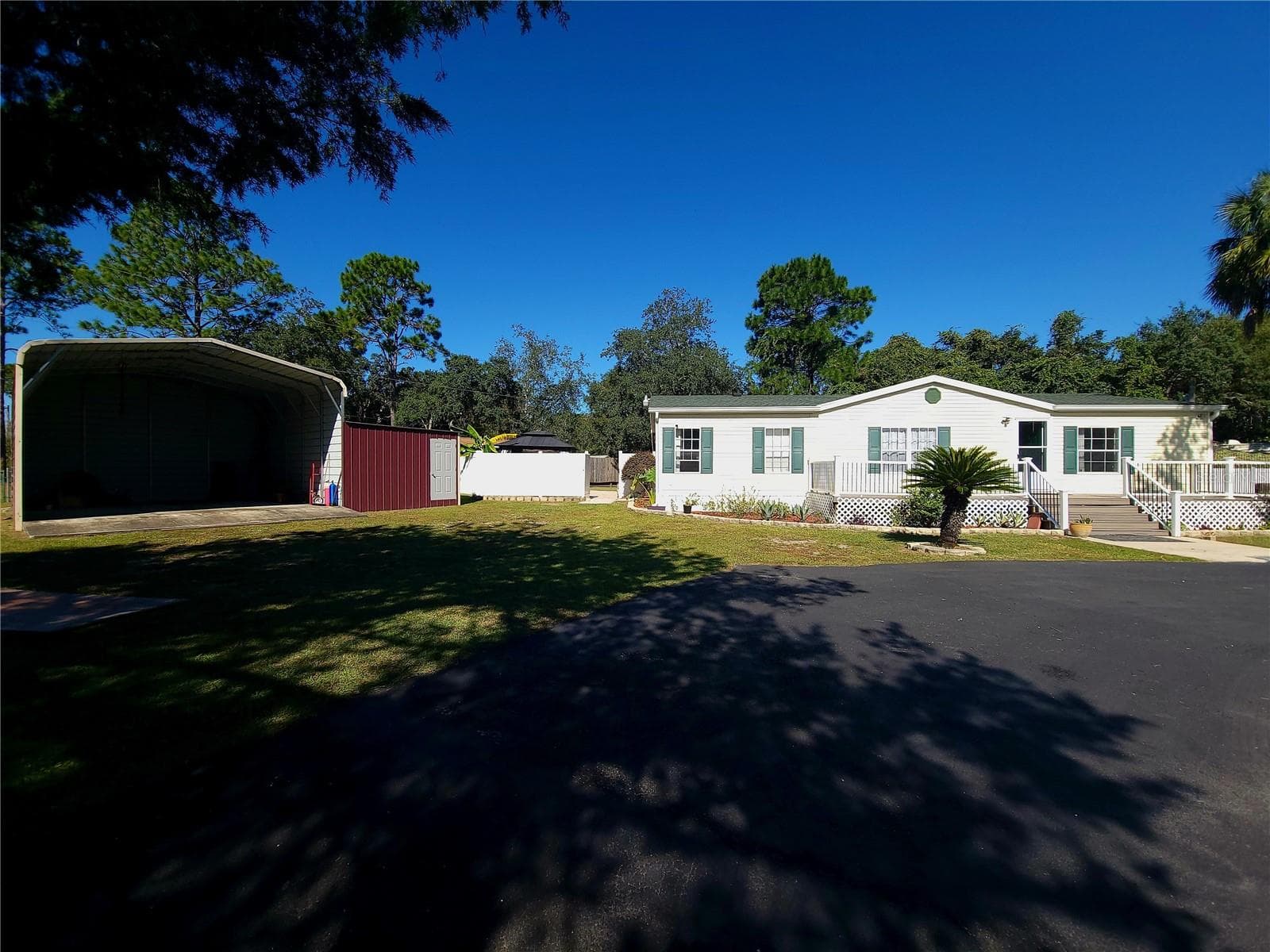 Manufactured Home at 5600 S GLENN ACRES TER, HOMOSASSA, photo 2 of 54