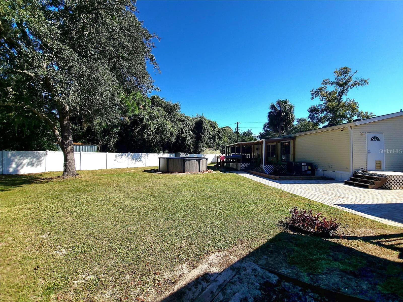 Manufactured Home at 5600 S GLENN ACRES TER, HOMOSASSA, photo 33 of 54