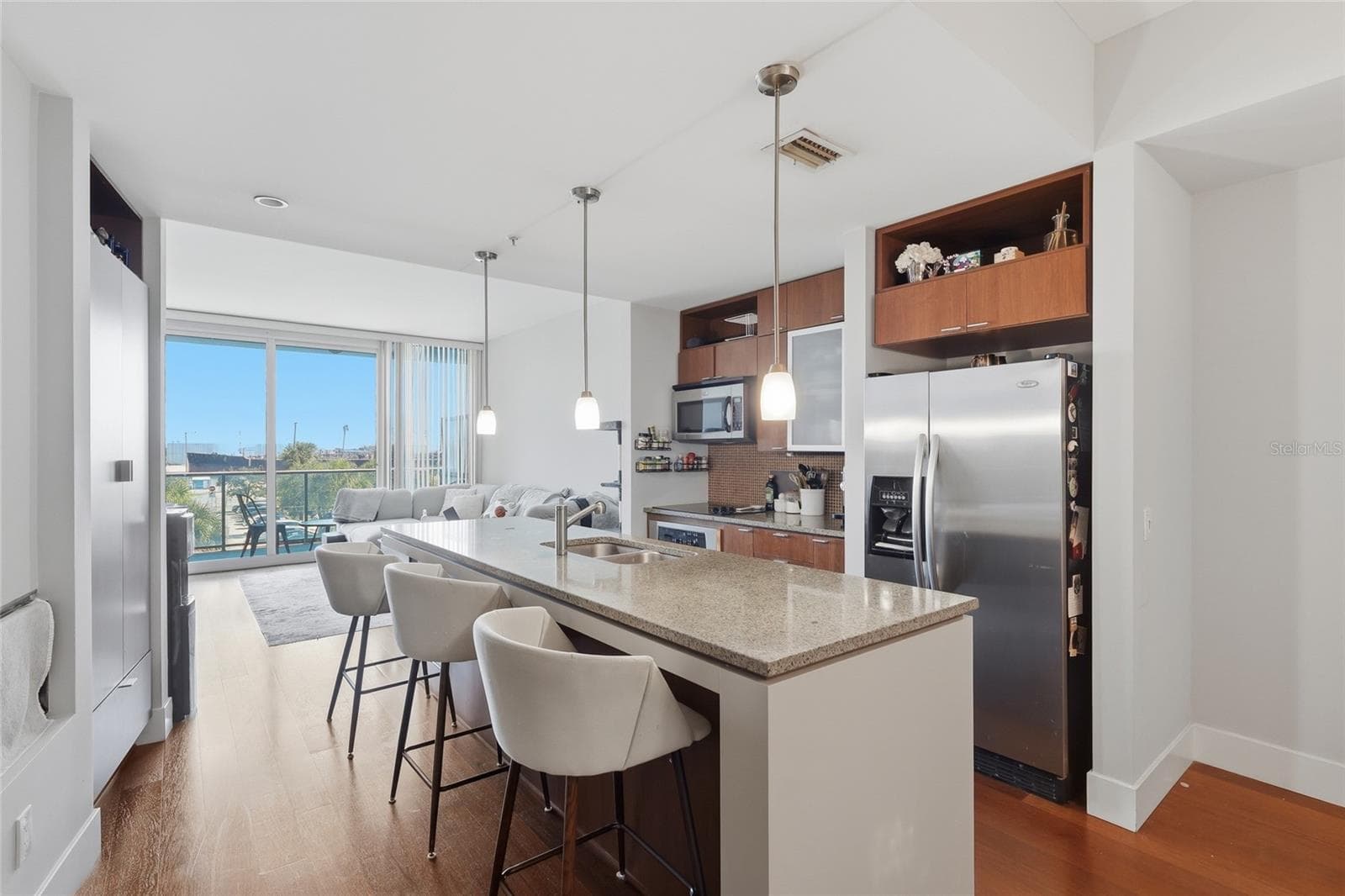 Condominium at 912 CHANNELSIDE DR #2307, TAMPA, photo 2 of 40