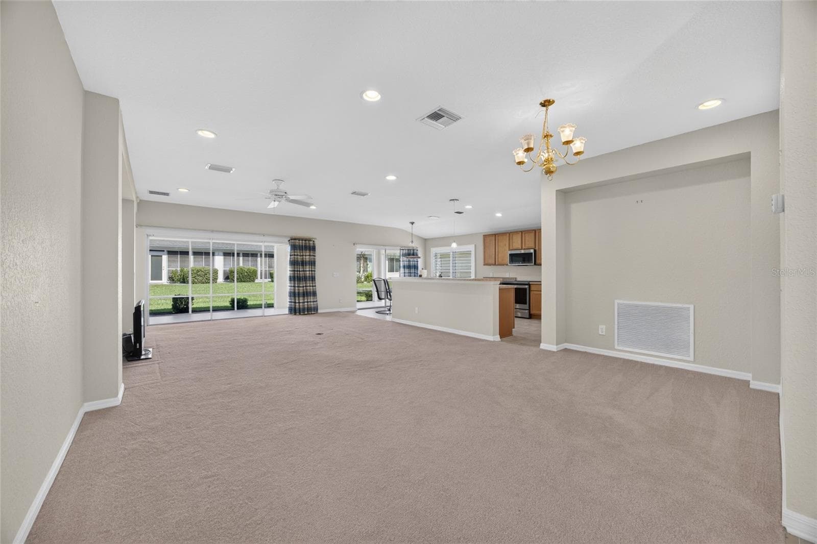 Single Family Residence at 13417 SE 86TH CIR, SUMMERFIELD, photo 11 of 64