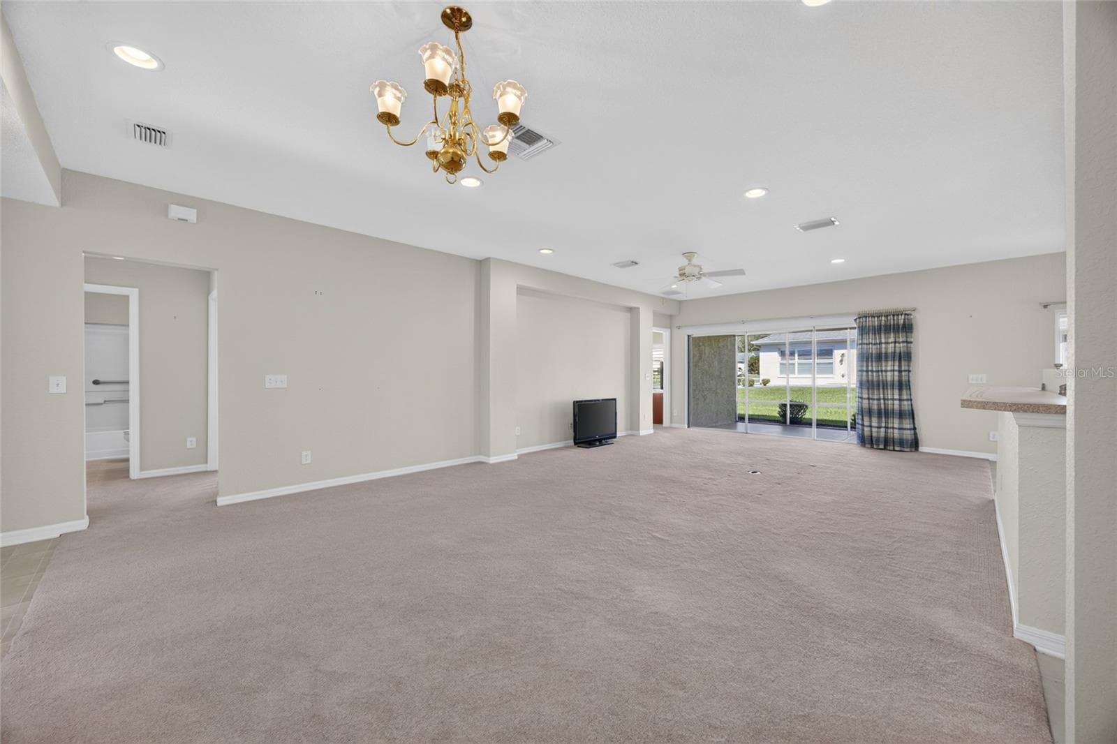Single Family Residence at 13417 SE 86TH CIR, SUMMERFIELD, photo 13 of 64
