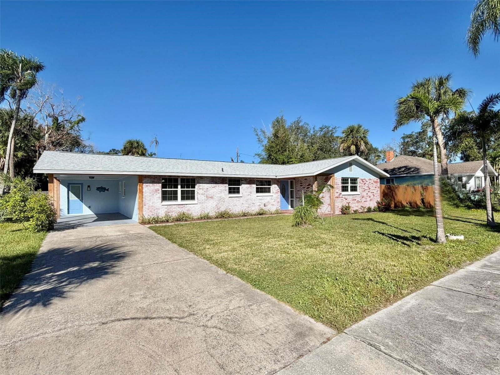 Concrete Block Home with Whitewashed Brick - 336 SHADDOCK ST, TARPON SPRINGS