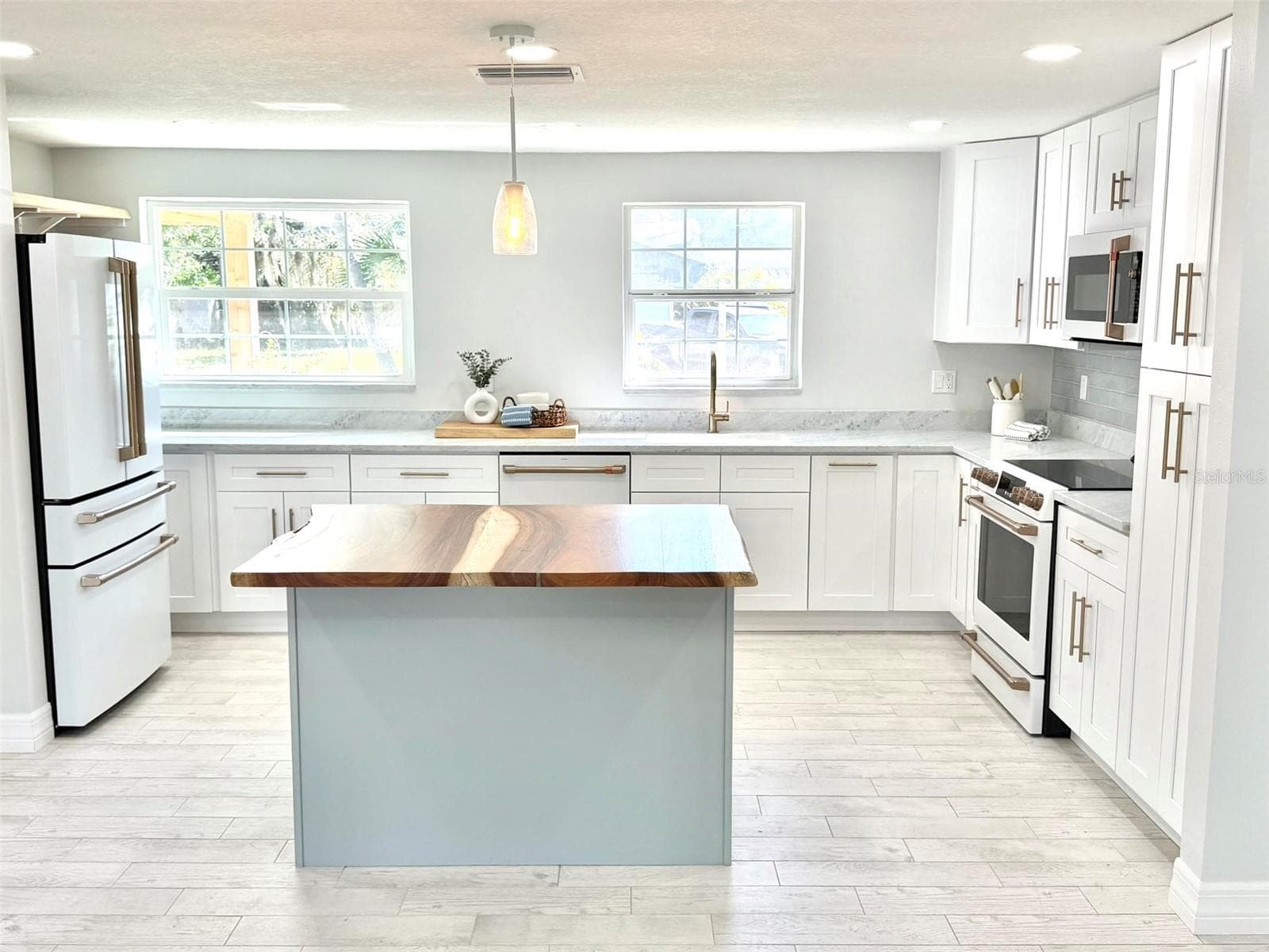 Breakfast Bar or Party Buffet! - 336 SHADDOCK ST, TARPON SPRINGS