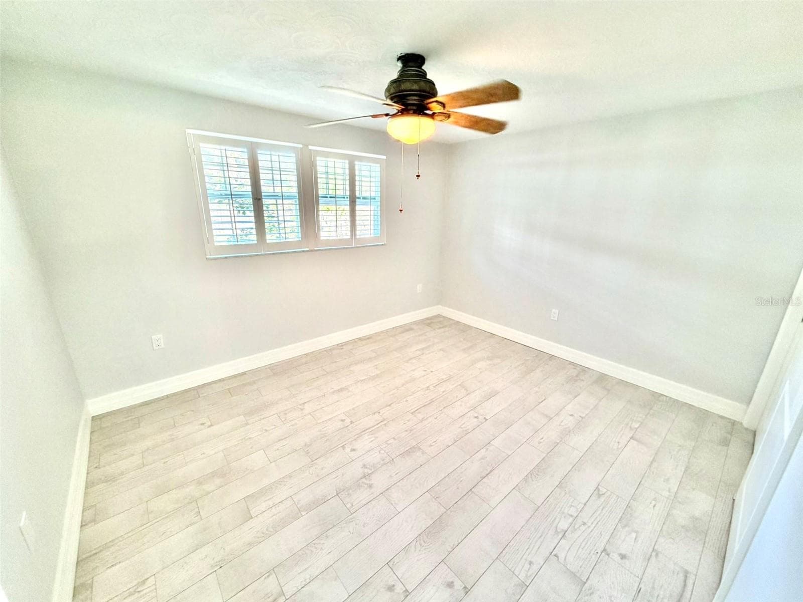 Third Bedroom overlooks the Back Yard - 336 SHADDOCK ST, TARPON SPRINGS