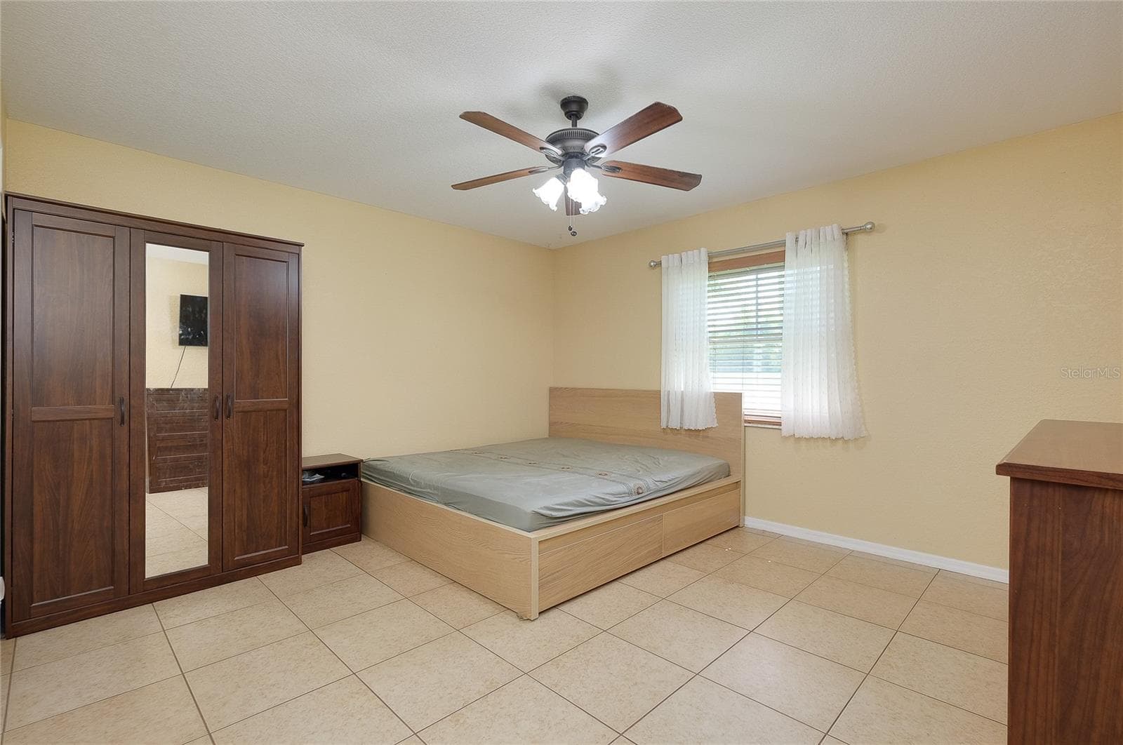 Single Family Residence at 2731 W PRICE BLVD, NORTH PORT, photo 24 of 32