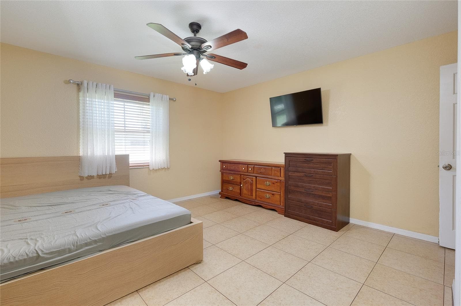 Single Family Residence at 2731 W PRICE BLVD, NORTH PORT, photo 25 of 32