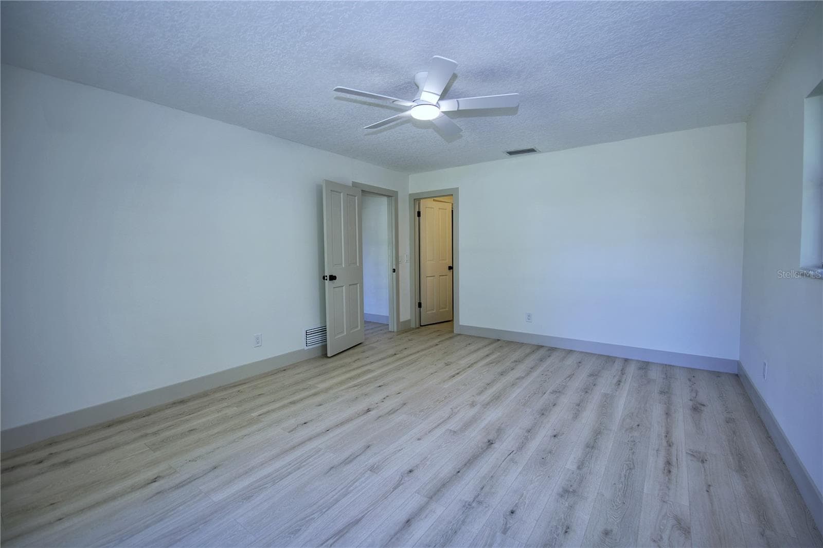 Single Family Residence at 1074 CLUB HOUSE BLVD, NEW SMYRNA BEACH, photo 23 of 59