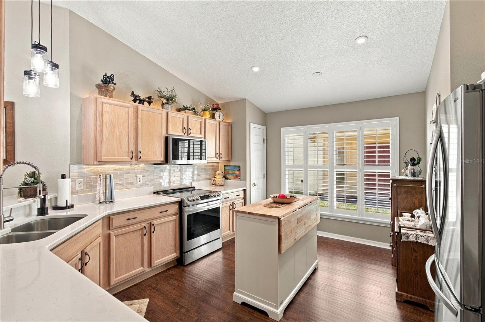 PLANTATION SHUTTERS - 137 RIALTO RD, POINCIANA