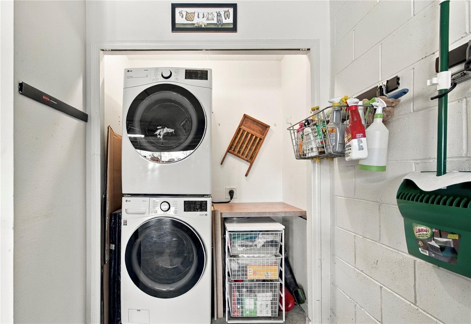 LAUNDRY ROOM WITH STACKABLE LG WASHER &  DRYER - 137 RIALTO RD, POINCIANA