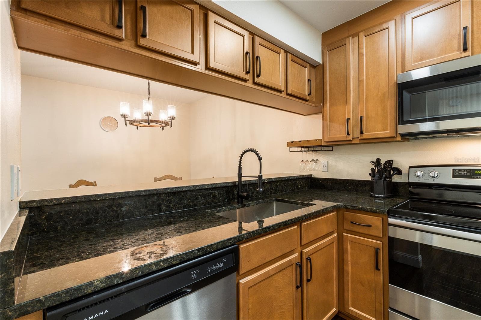 Newer Stainless Steel Appliances - 3231 BENEVA RD #101, SARASOTA