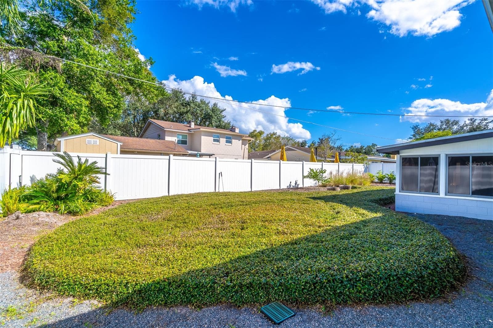 Landscaped, Fenced Backyard - 624 DUNRAVEN DR, WINTER PARK