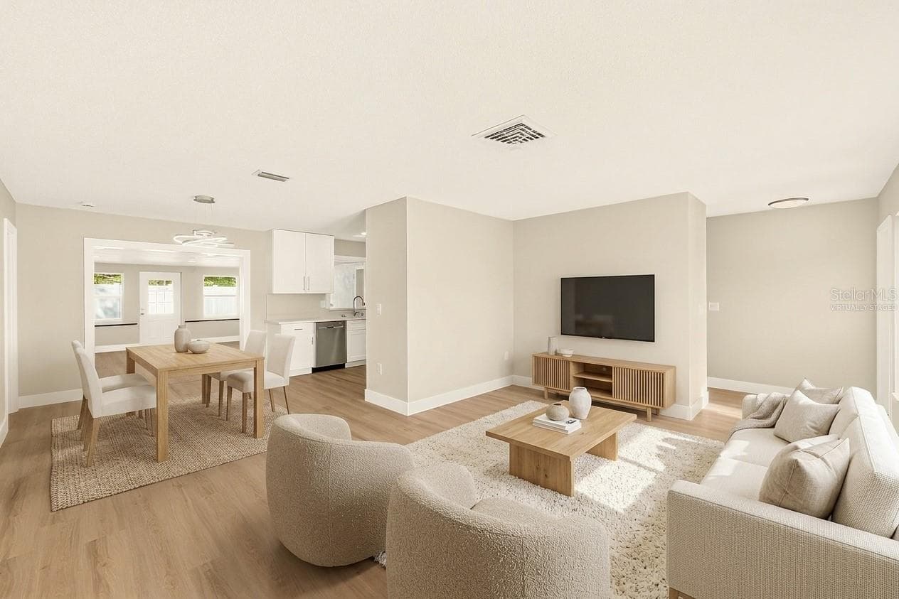 Virtually Staged - 1902 42ND ST W, BRADENTON