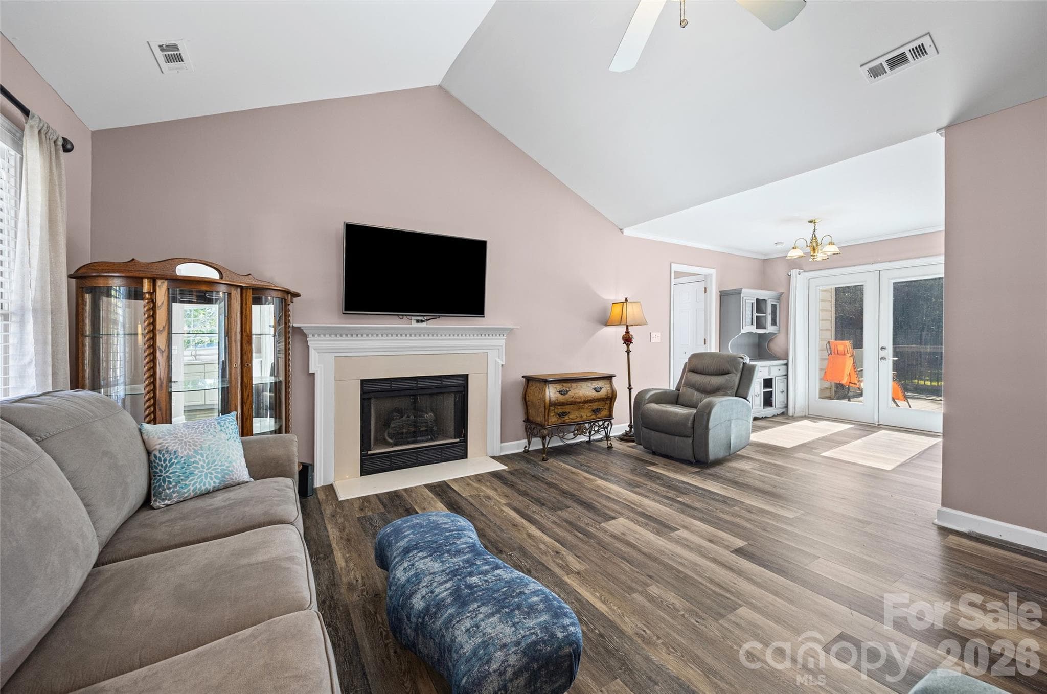 Single Family Residence at 800 Thistledown Drive, Rock Hill, photo 4 of 18