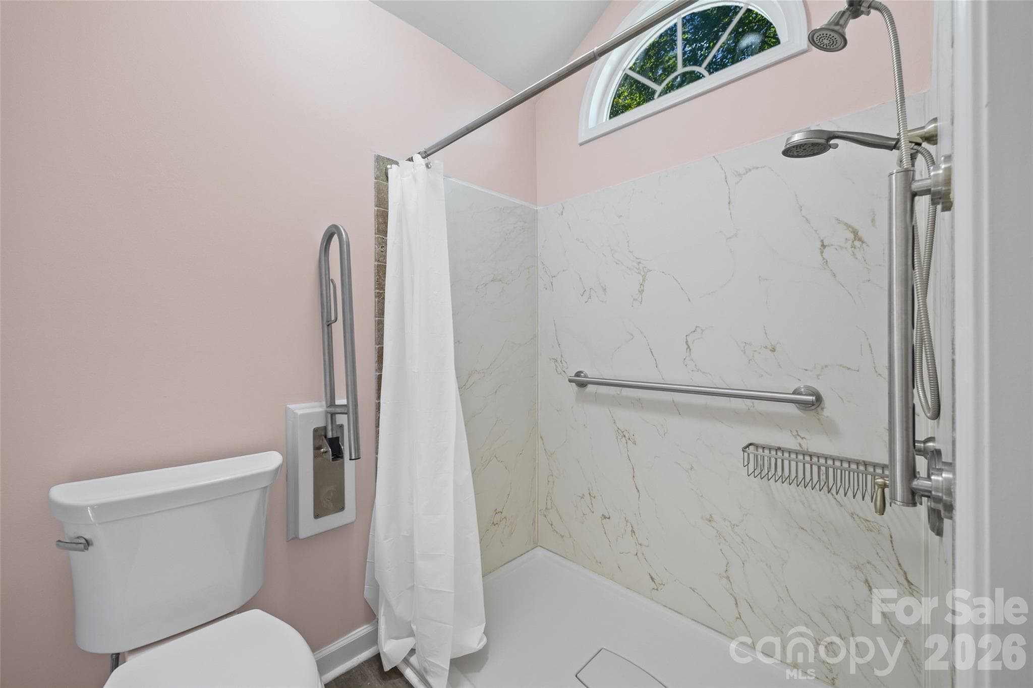 Single Family Residence at 800 Thistledown Drive, Rock Hill, photo 13 of 18