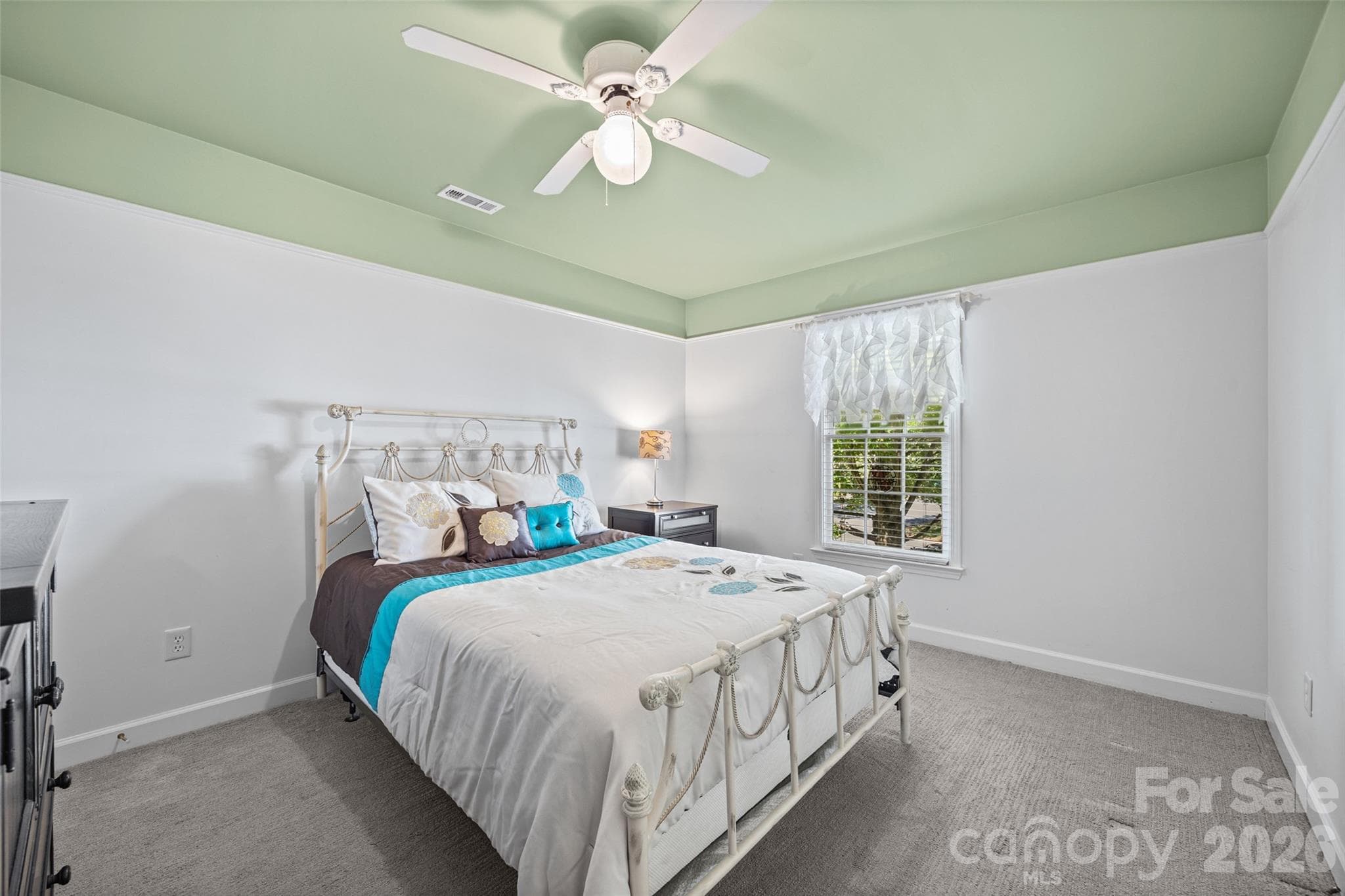 Single Family Residence at 800 Thistledown Drive, Rock Hill, photo 14 of 18