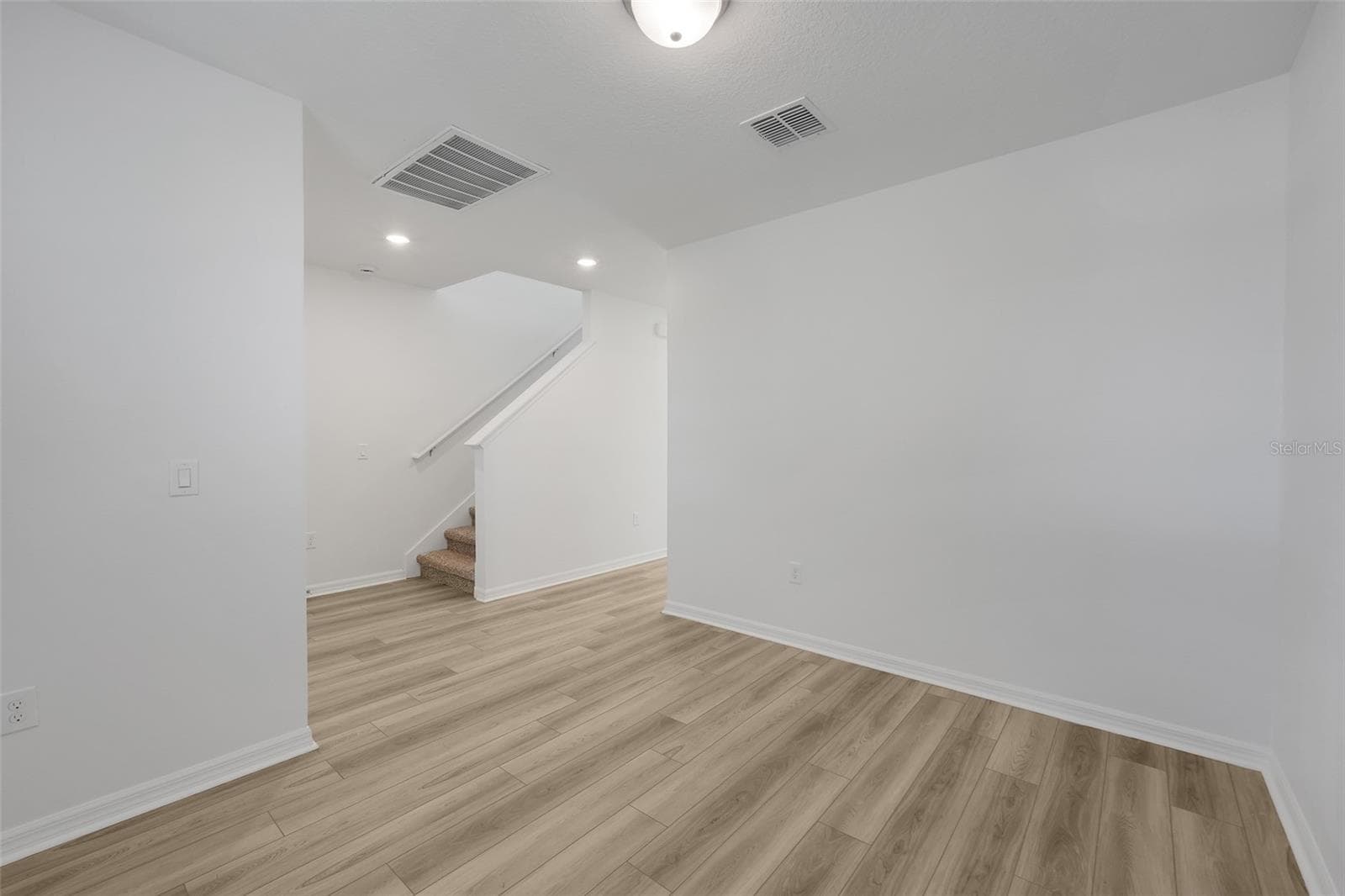 Single Family Residence at 2401 WHITE TAIL ST, DAVENPORT, photo 13 of 47
