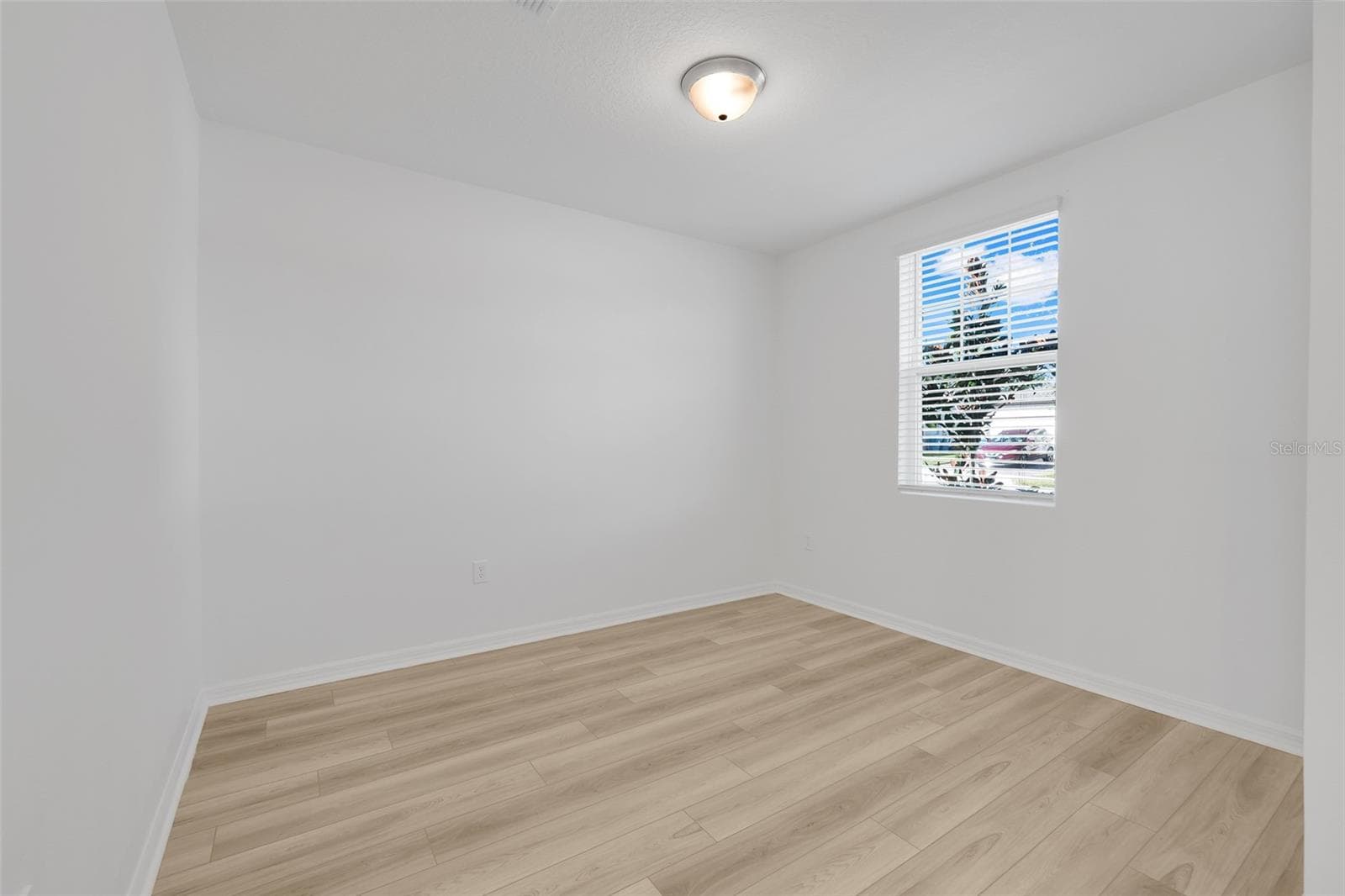 First Floor Flex Room/Bonus Room/Office - 2401 WHITE TAIL ST, DAVENPORT