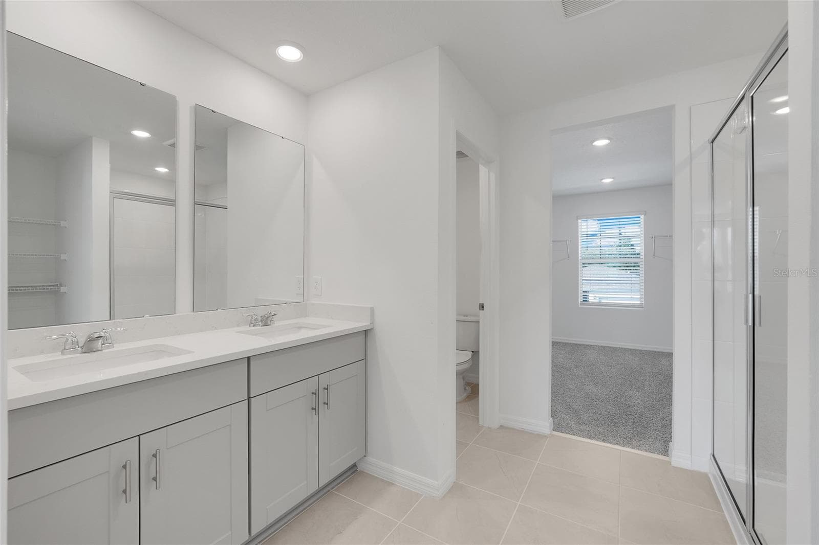 Master Bathroom - 2401 WHITE TAIL ST, DAVENPORT