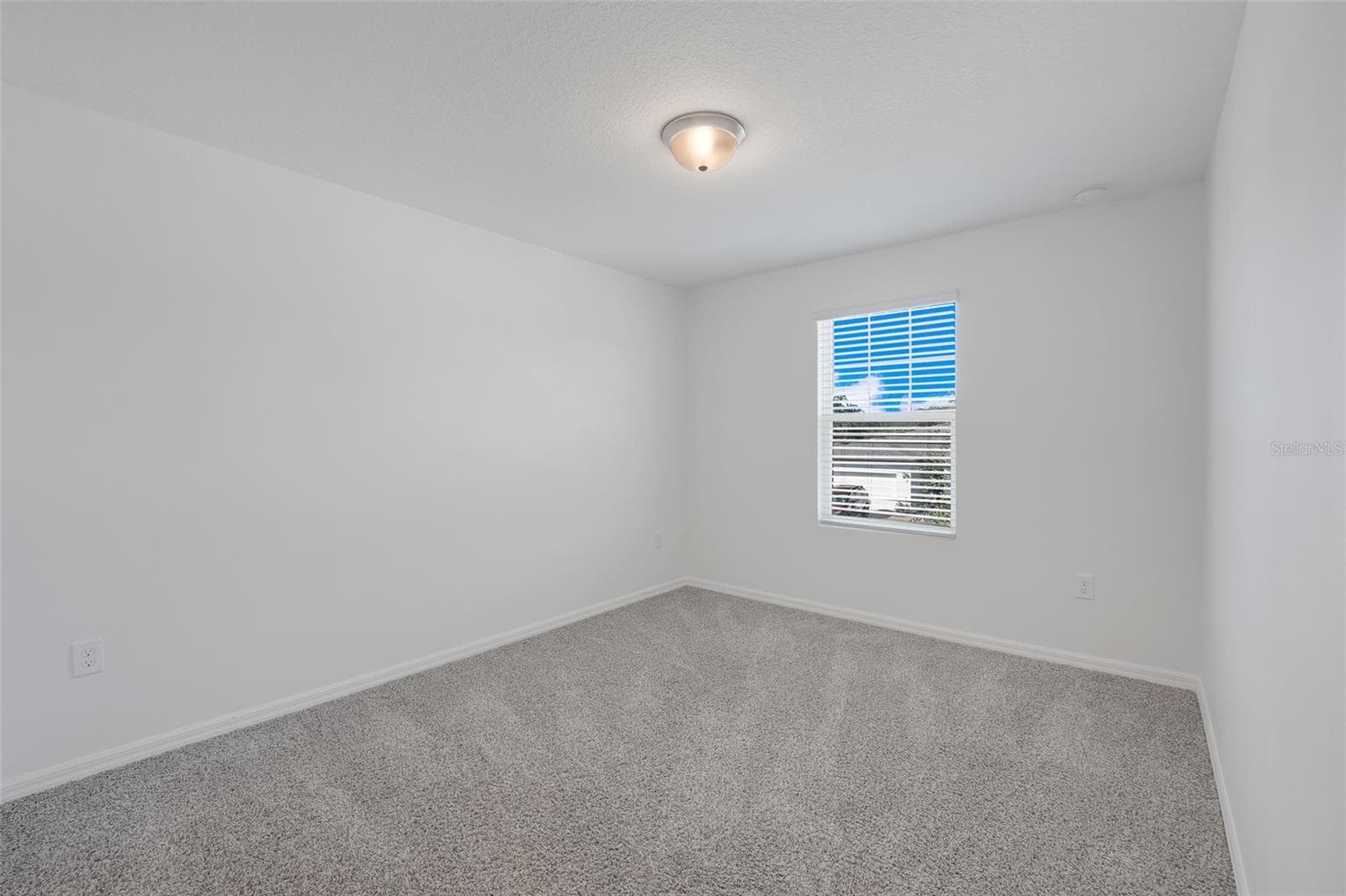 Bedroom 3 - 2401 WHITE TAIL ST, DAVENPORT