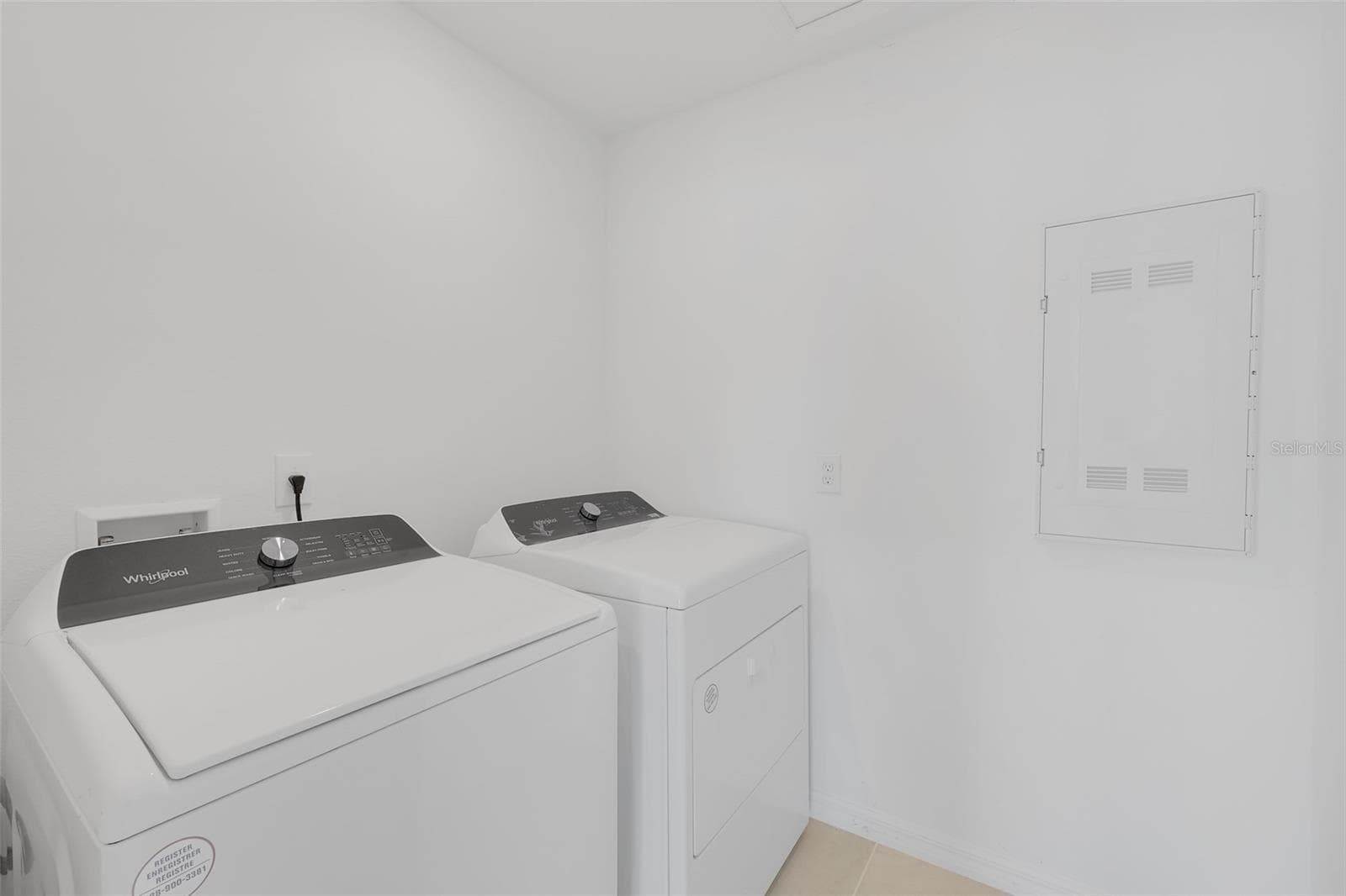 Laundry Room. Washer and Dryer is included! - 2401 WHITE TAIL ST, DAVENPORT