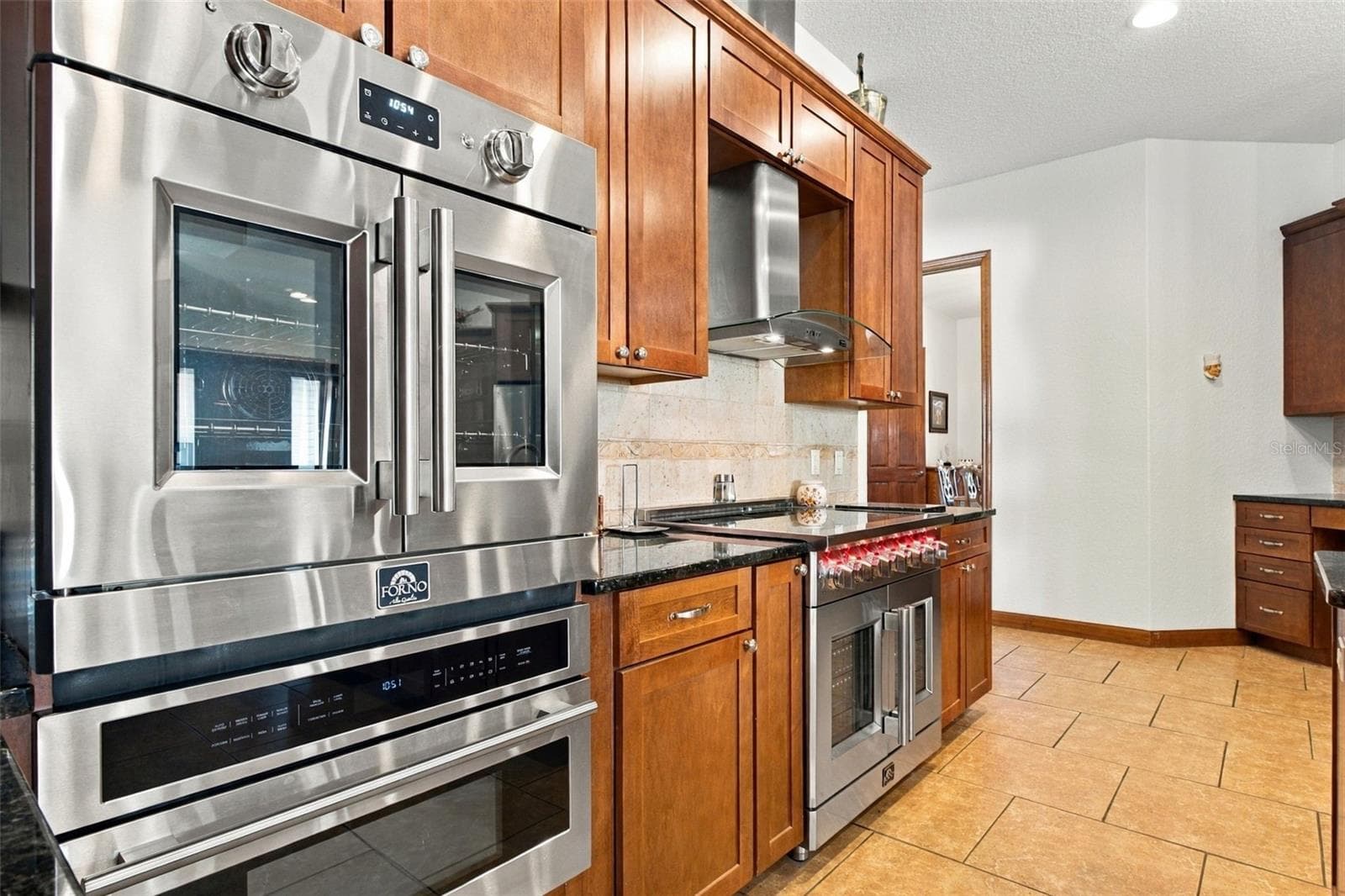 NEW KITCHEN APPLIANCES 2025 - 10484 GYPSY AVE, WEEKI WACHEE