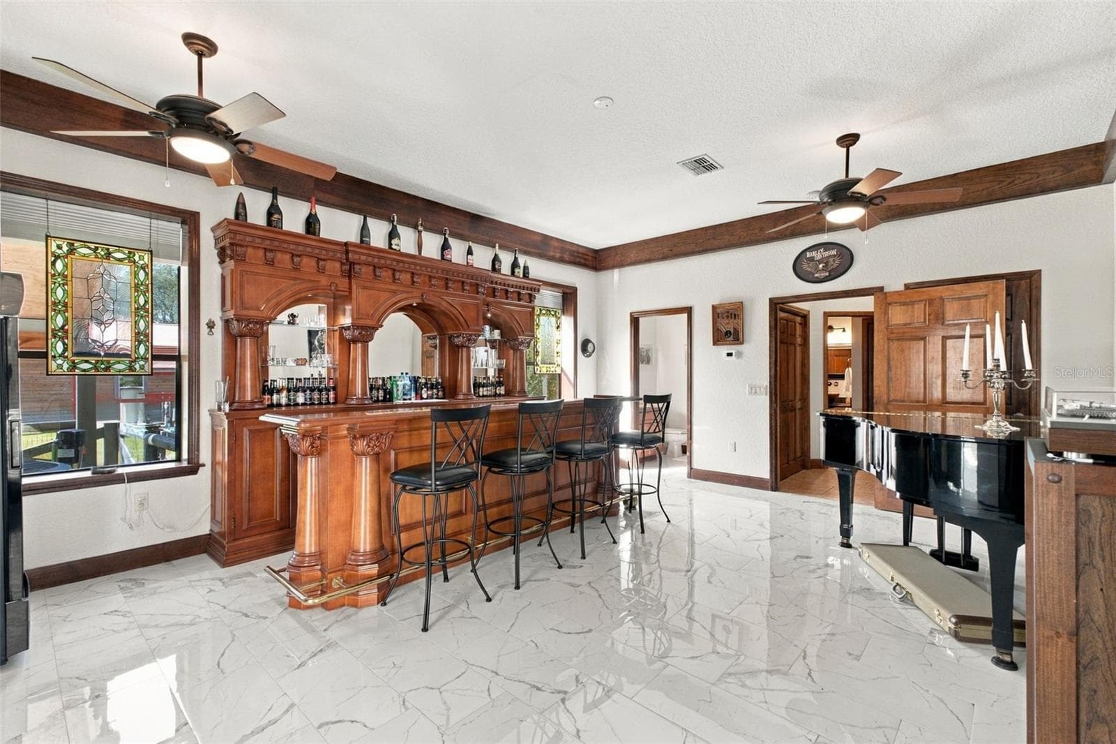 BAR/GAMEROOM - 10484 GYPSY AVE, WEEKI WACHEE