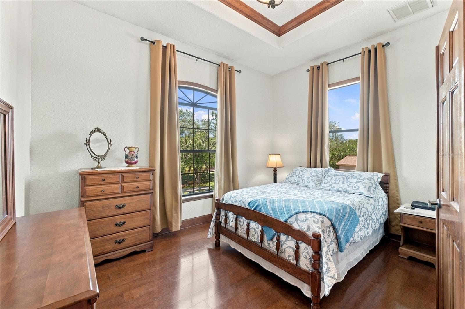 UPSTAIRS GUEST BEDROOM #1 - 10484 GYPSY AVE, WEEKI WACHEE