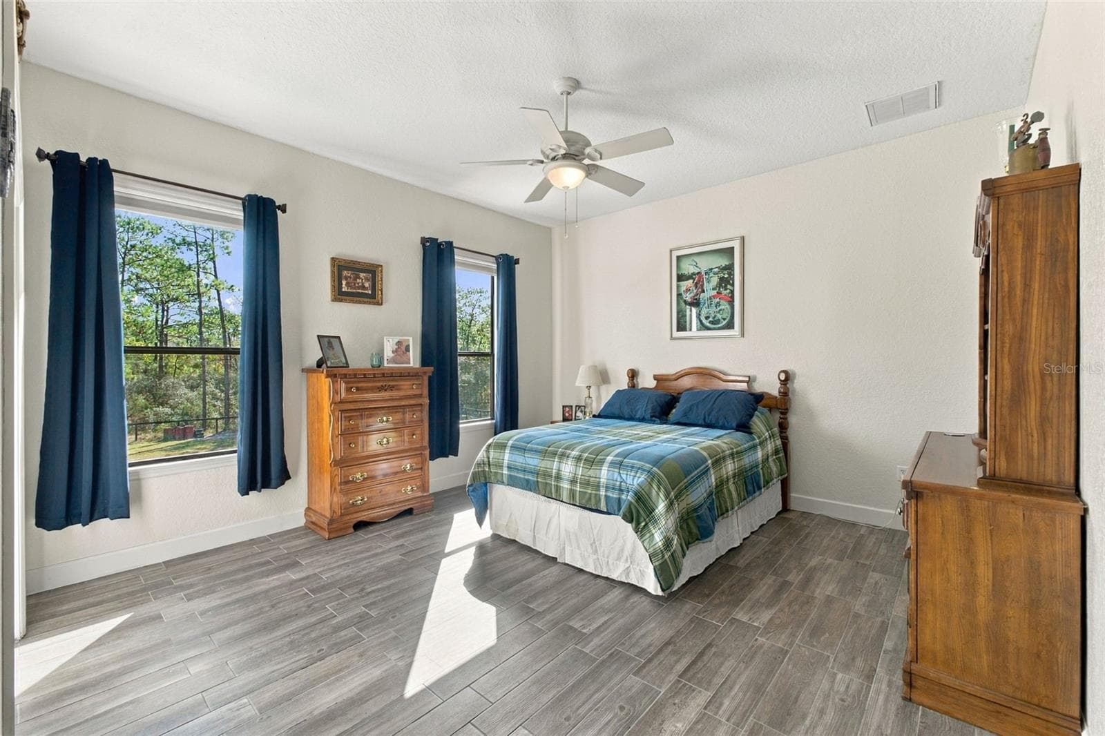 UPSTAIRS GUEST BATHROOM #5 - 10484 GYPSY AVE, WEEKI WACHEE