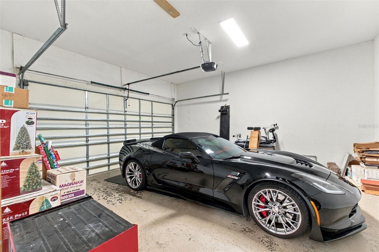 GARAGE - 10484 GYPSY AVE, WEEKI WACHEE