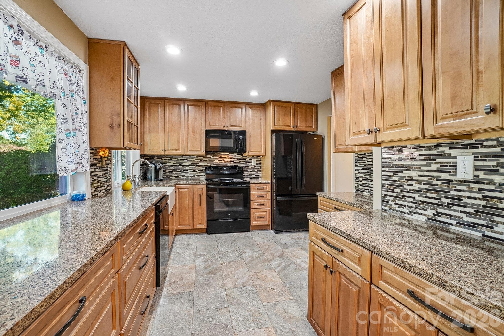 Condominium at 82 Laurelwood Circle W, Hendersonville, photo 11 of 38