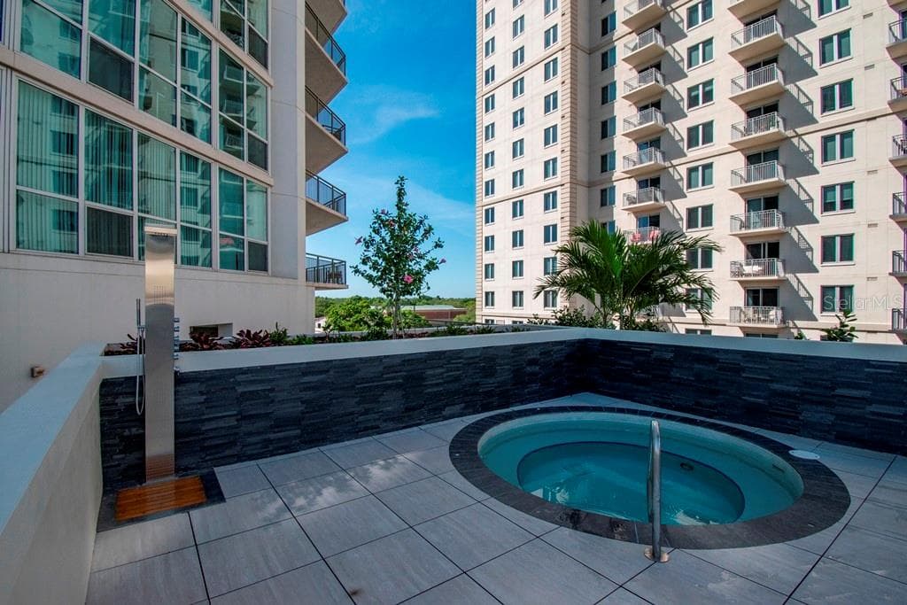 Condominium at 450 KNIGHTS RUN AVE #803, TAMPA, photo 44 of 62