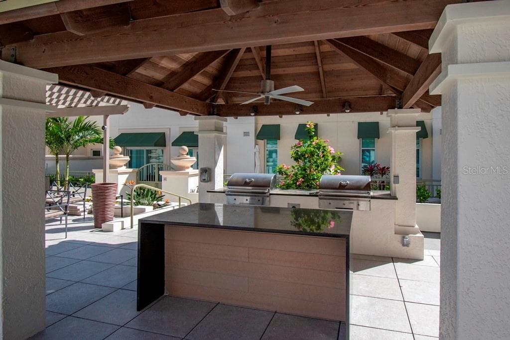 BBQ Area on 4th Floor Amenity Deck - 450 KNIGHTS RUN AVE #803, TAMPA
