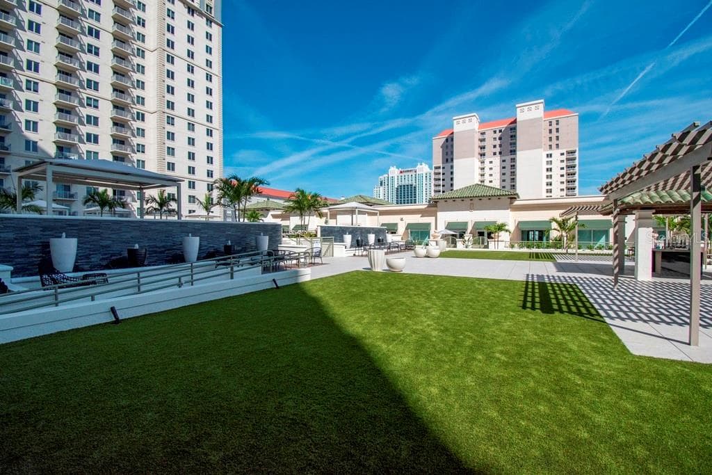 Great Lawn on 4th Floor Amenity Deck - 450 KNIGHTS RUN AVE #803, TAMPA