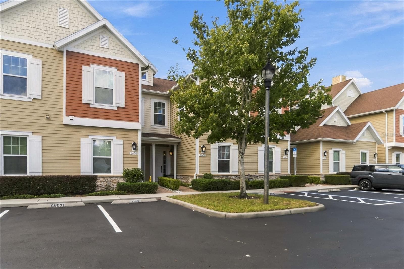 Townhouse at 2608 SUNRISE SHORES DR, KISSIMMEE, photo 5 of 53