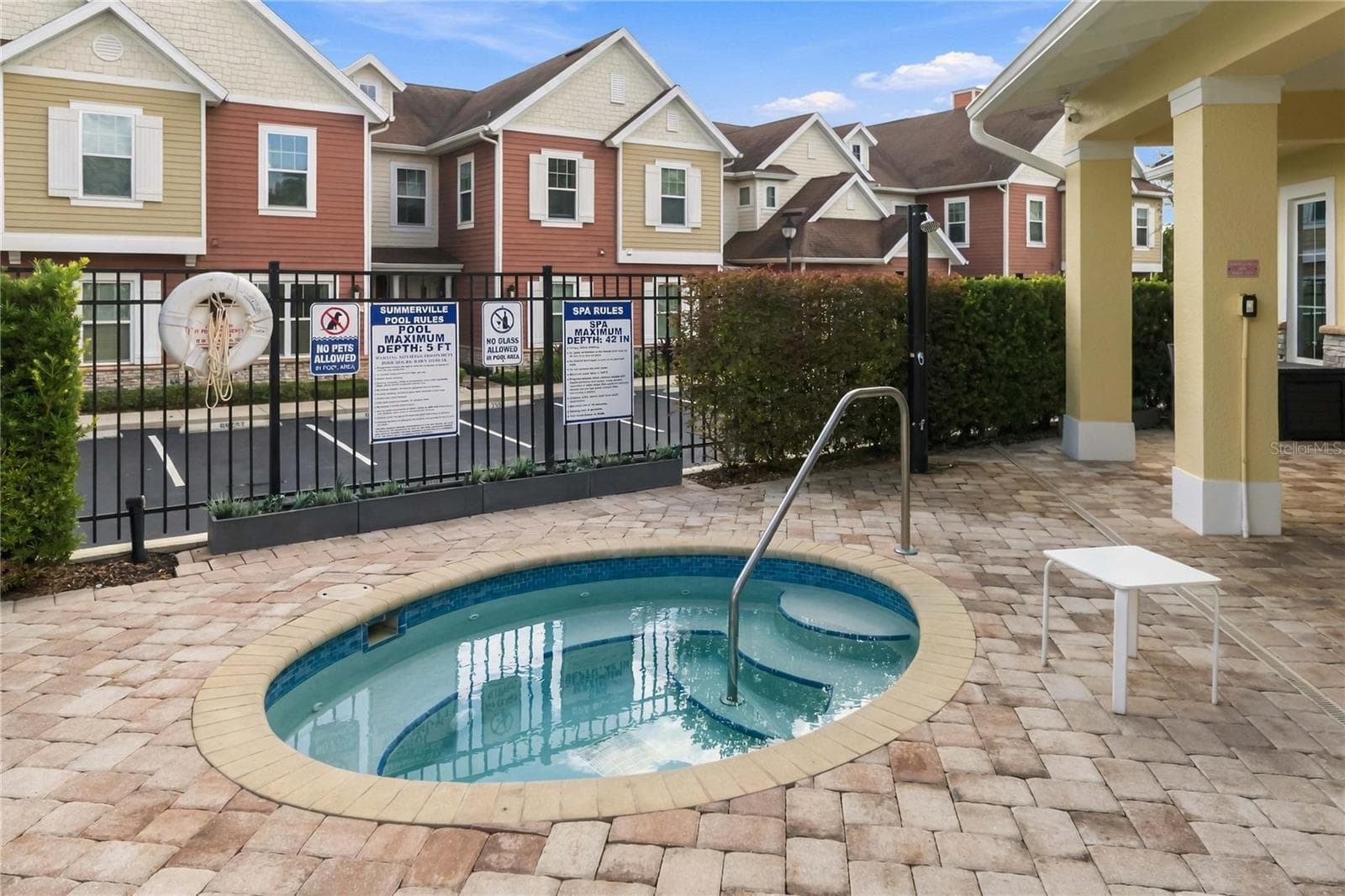 Townhouse at 2608 SUNRISE SHORES DR, KISSIMMEE, photo 40 of 53