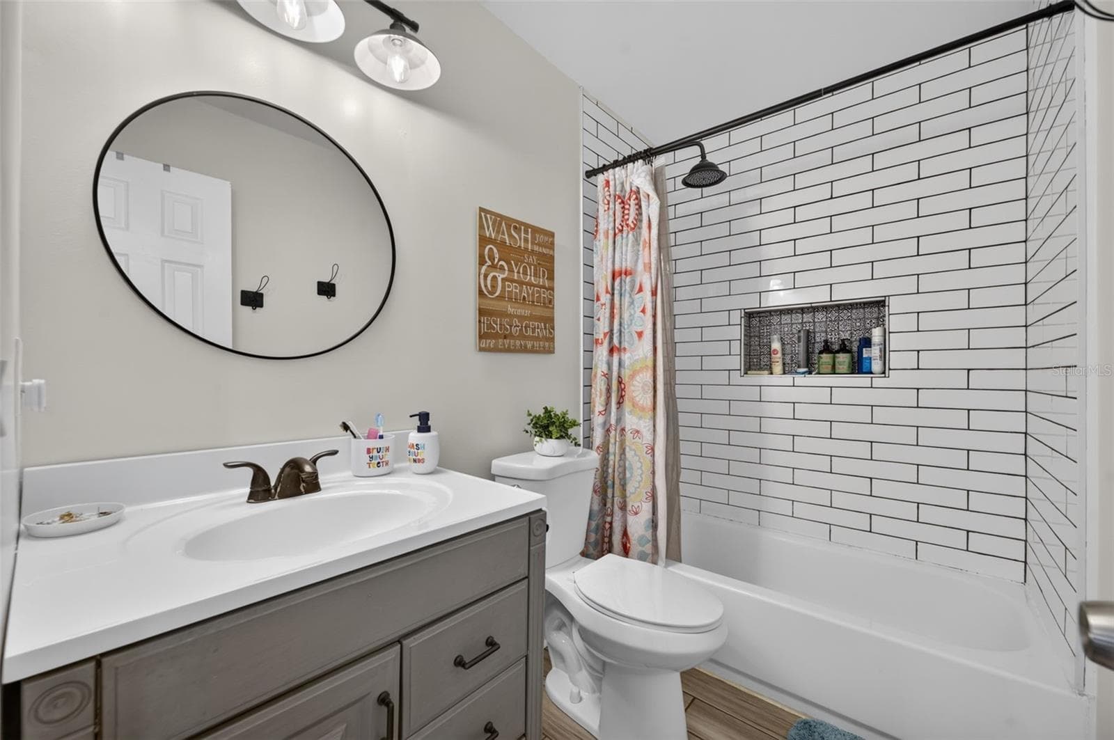 Hall Bath - 7808 WINTER SONG DR, ORLANDO