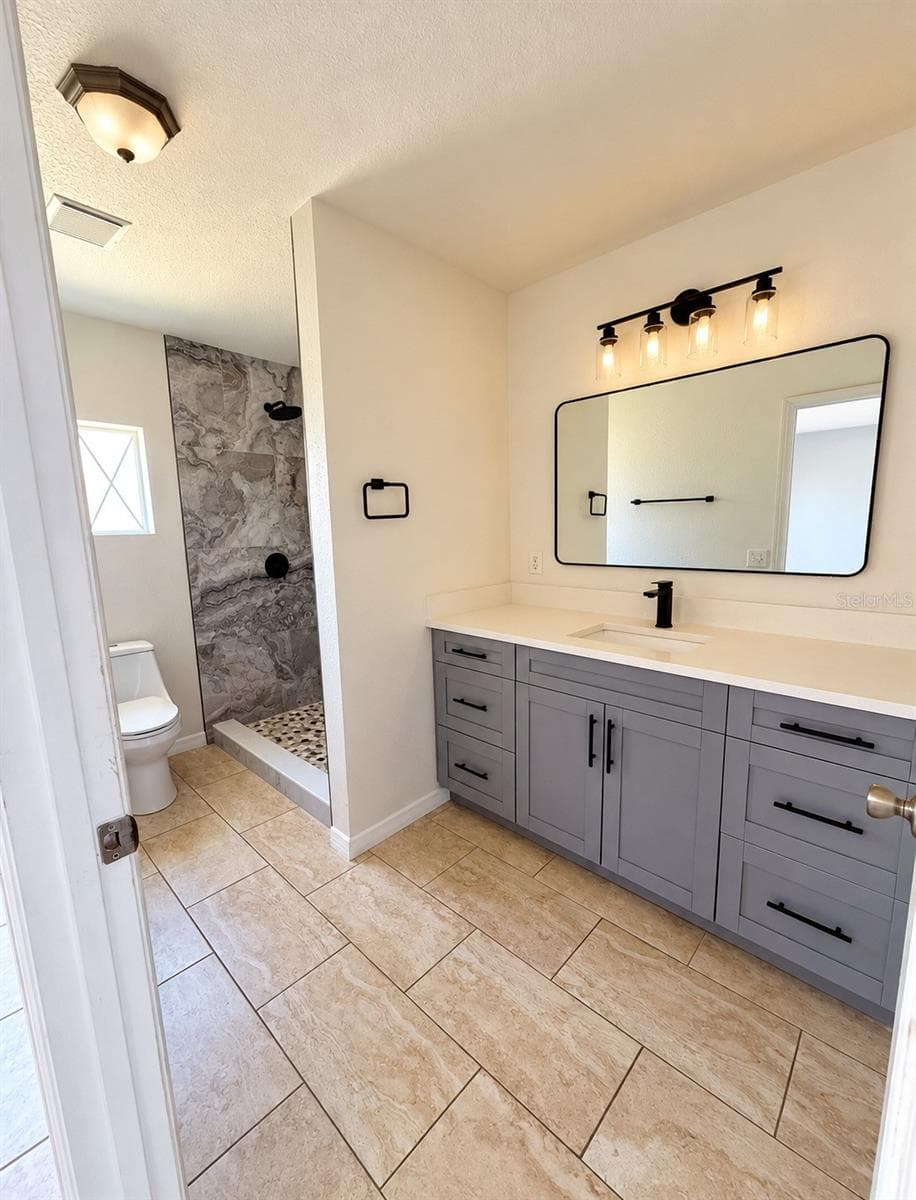 Primary Bathroom - 408 CARDINAL CT, POINCIANA