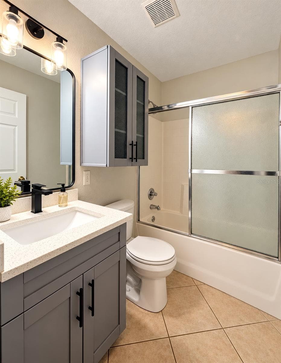 2nd Bathroom - 408 CARDINAL CT, POINCIANA
