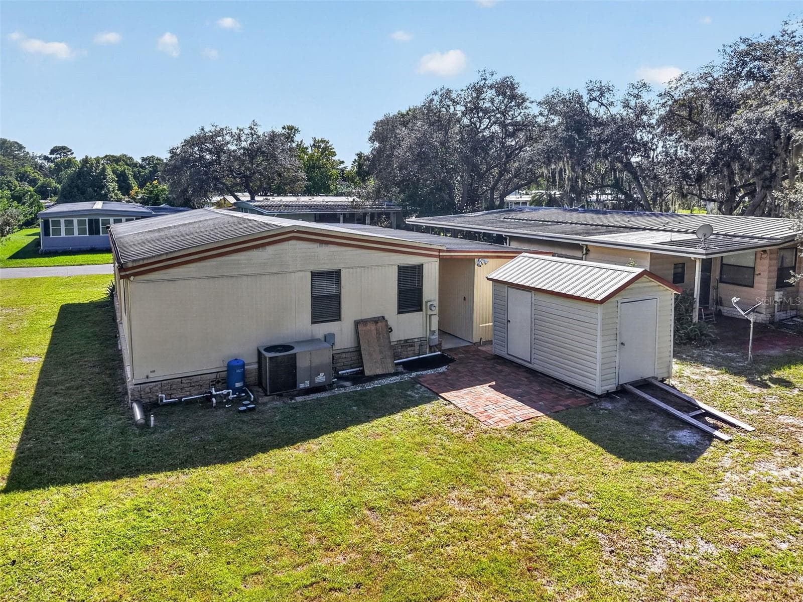 Manufactured Home at 2005 STACEY DR, MOUNT DORA, photo 6 of 41