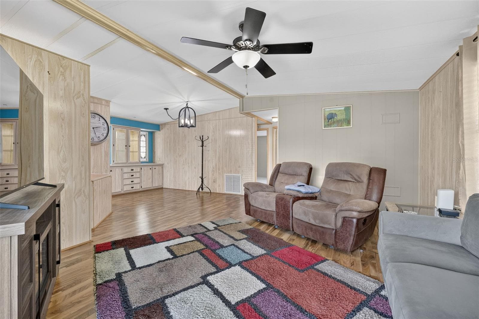 Living Room flows into the Dining area - 2005 STACEY DR, MOUNT DORA