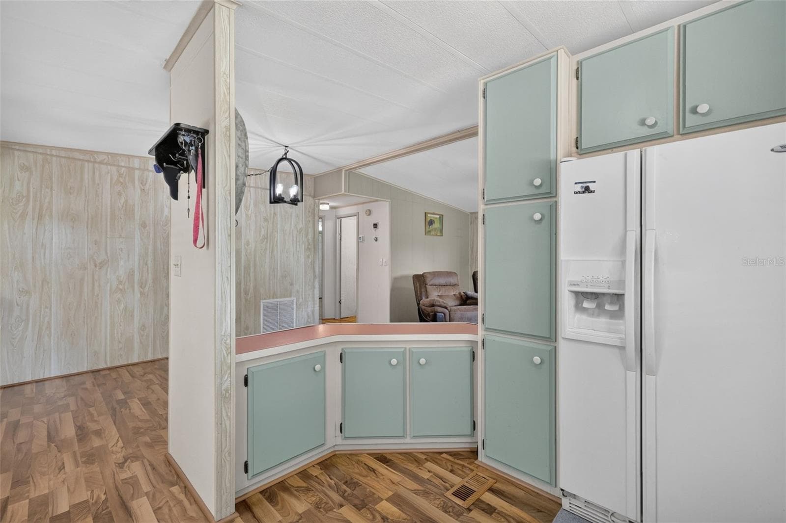 Manufactured Home at 2005 STACEY DR, MOUNT DORA, photo 23 of 41