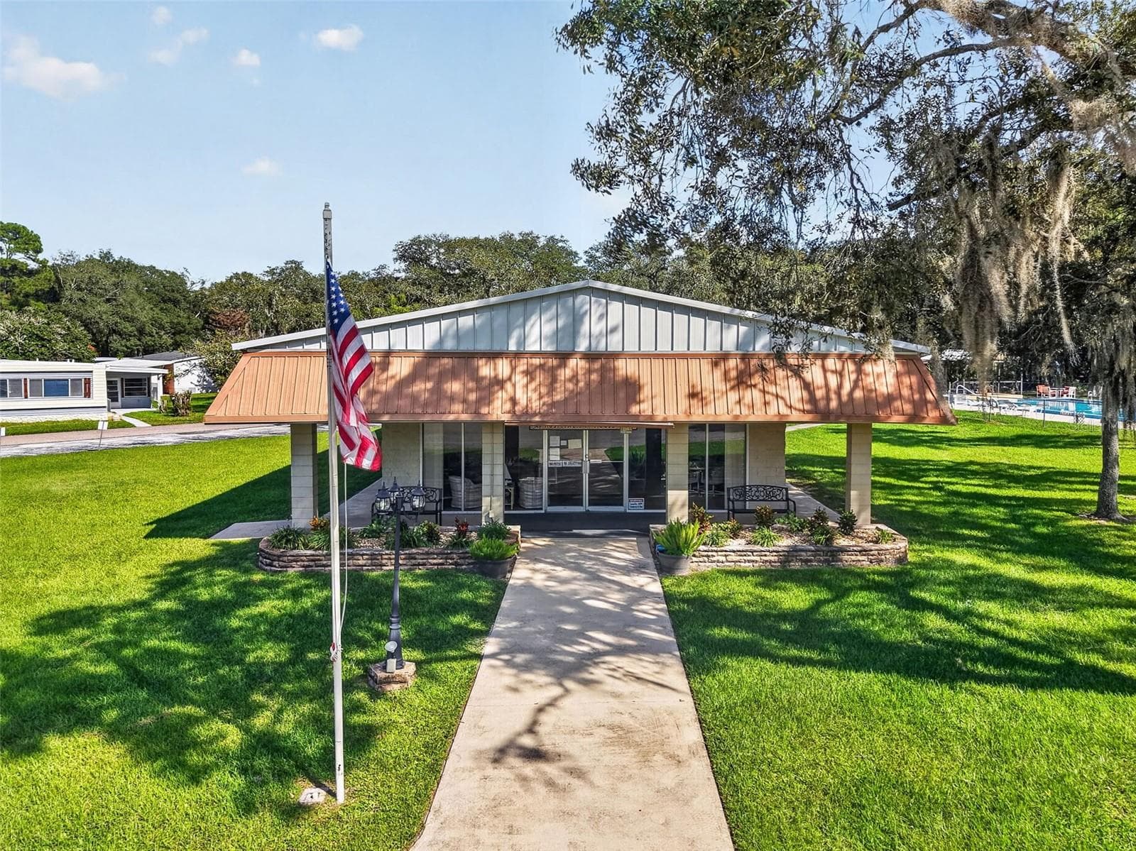 Manufactured Home at 2005 STACEY DR, MOUNT DORA, photo 36 of 41