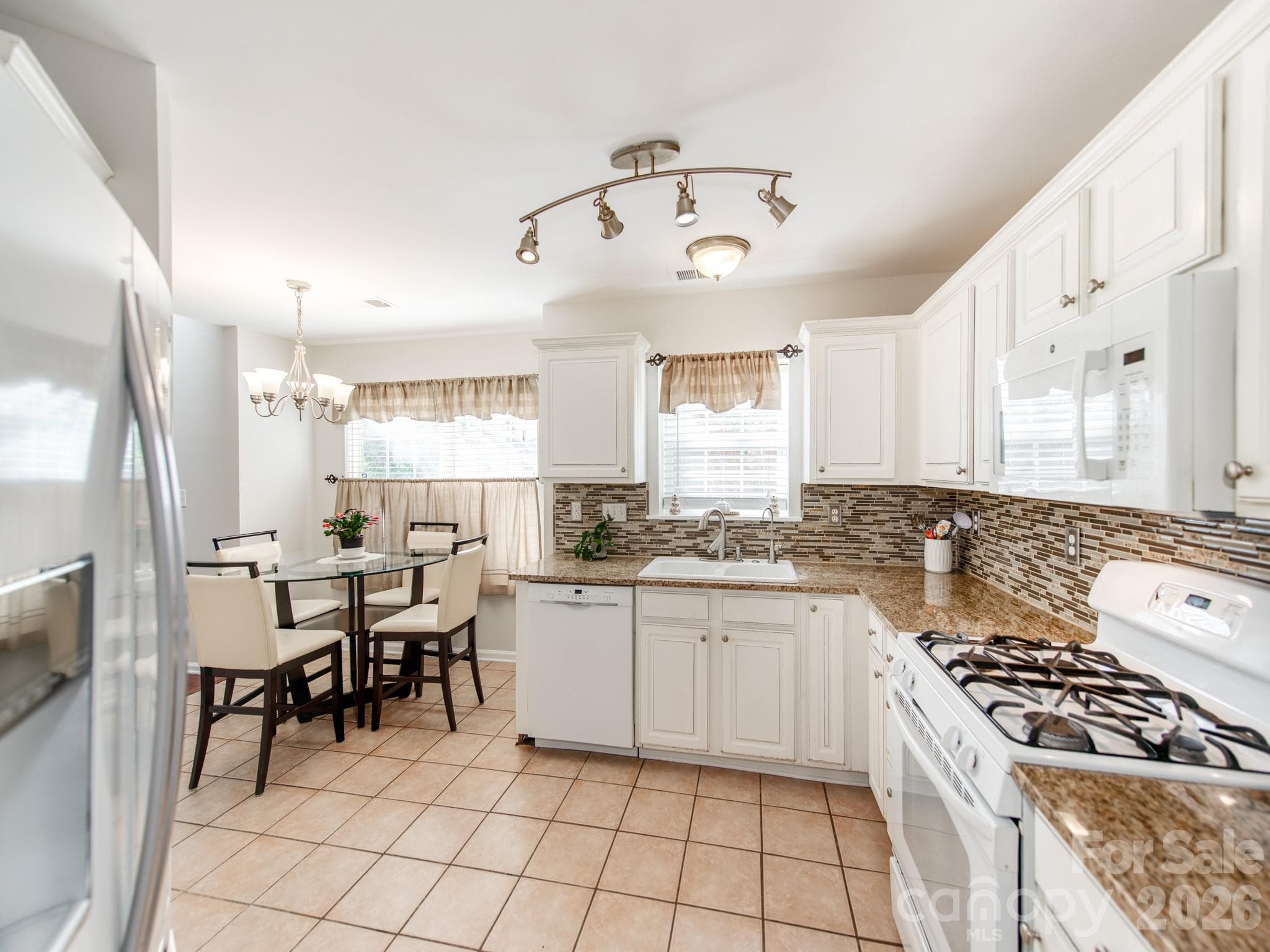 Single Family Residence at 7707 Nicolette Court, Charlotte, photo 11 of 23